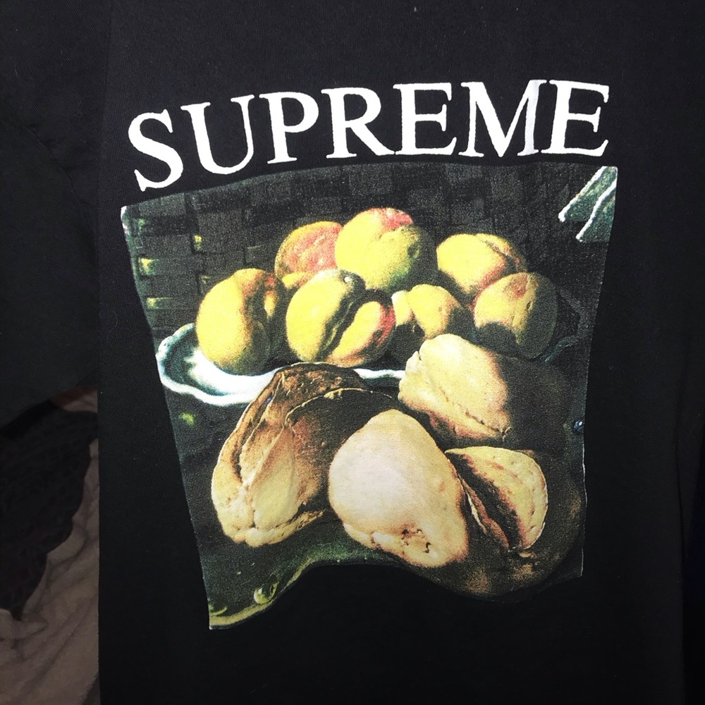Supreme t shirt